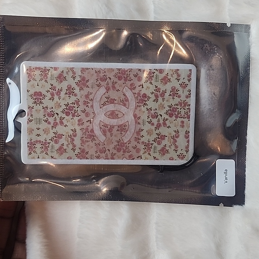 VANILLA FASHION AIR FRESHENER. NWOT.
